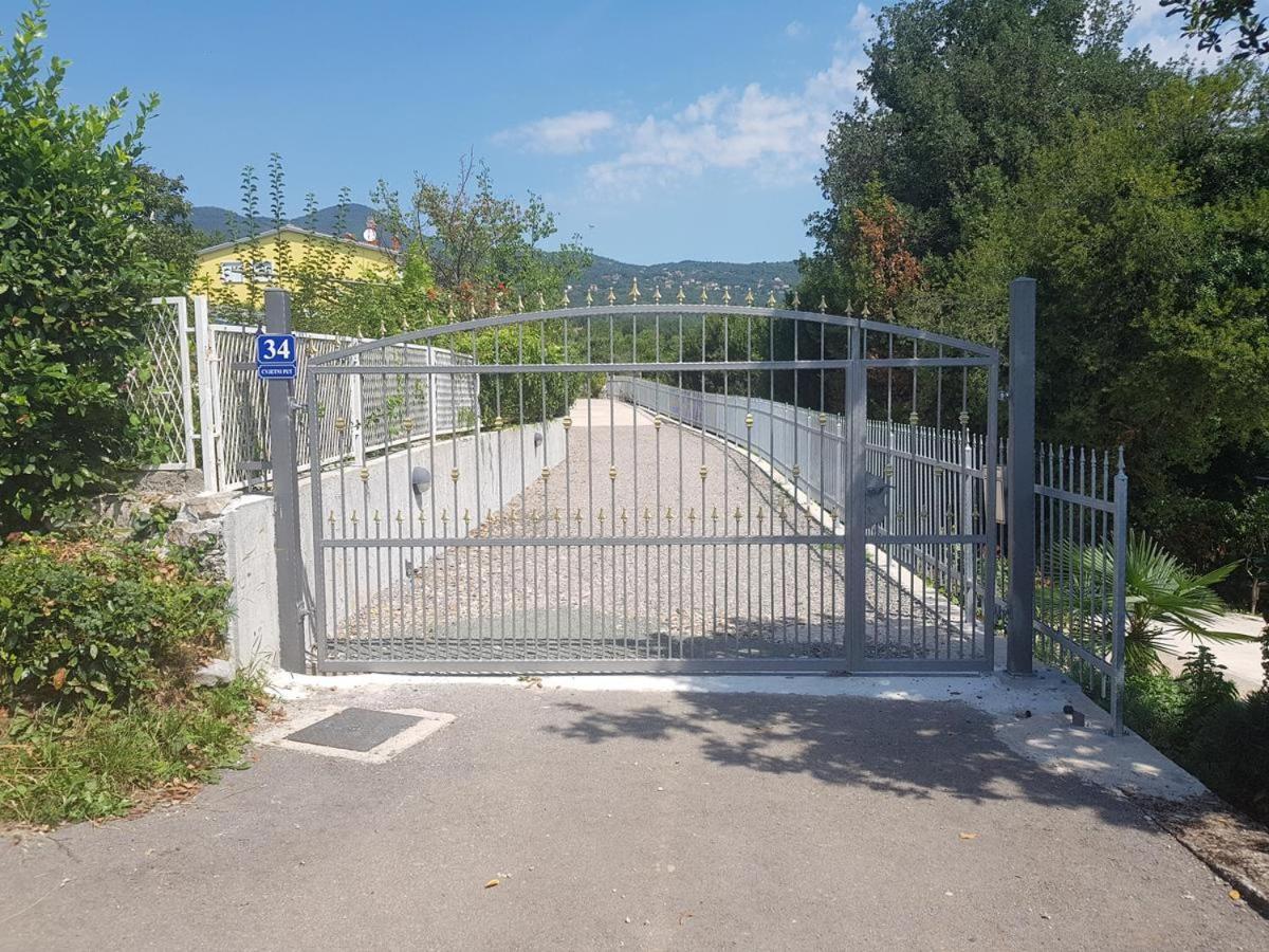 Apartmani Adria Opatija Exterior foto