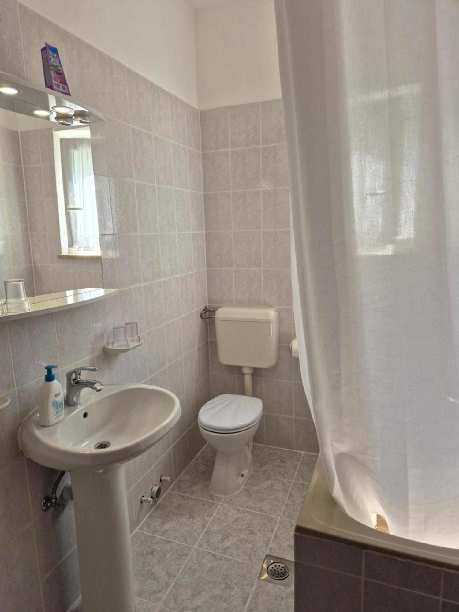 Apartmani Adria Opatija Exterior foto